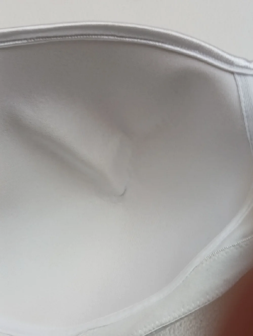 White Molded Cup Convertible Bra with Supportive Underband - Picture 6 of 7